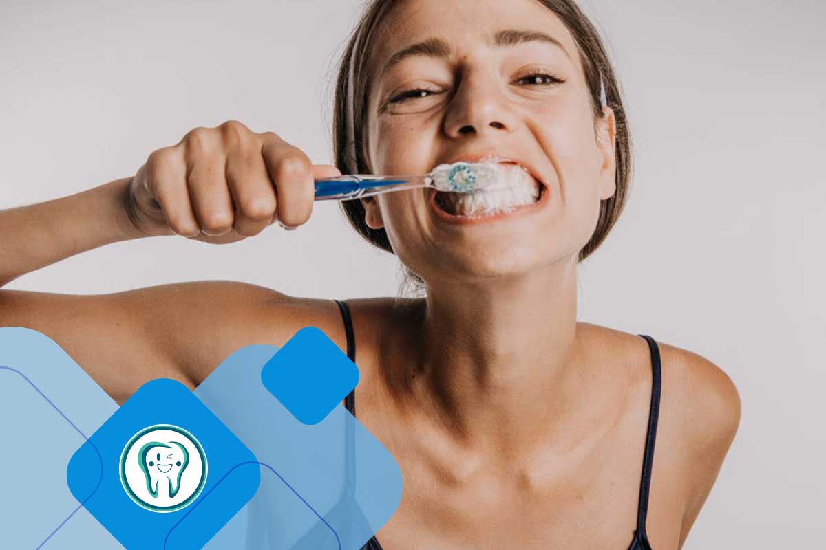 آیا مسواک زدن ضرر دارد؟